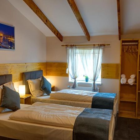 Schlafhuette Hotel คัลเทินเคอร์เคน ภายนอก รูปภาพ