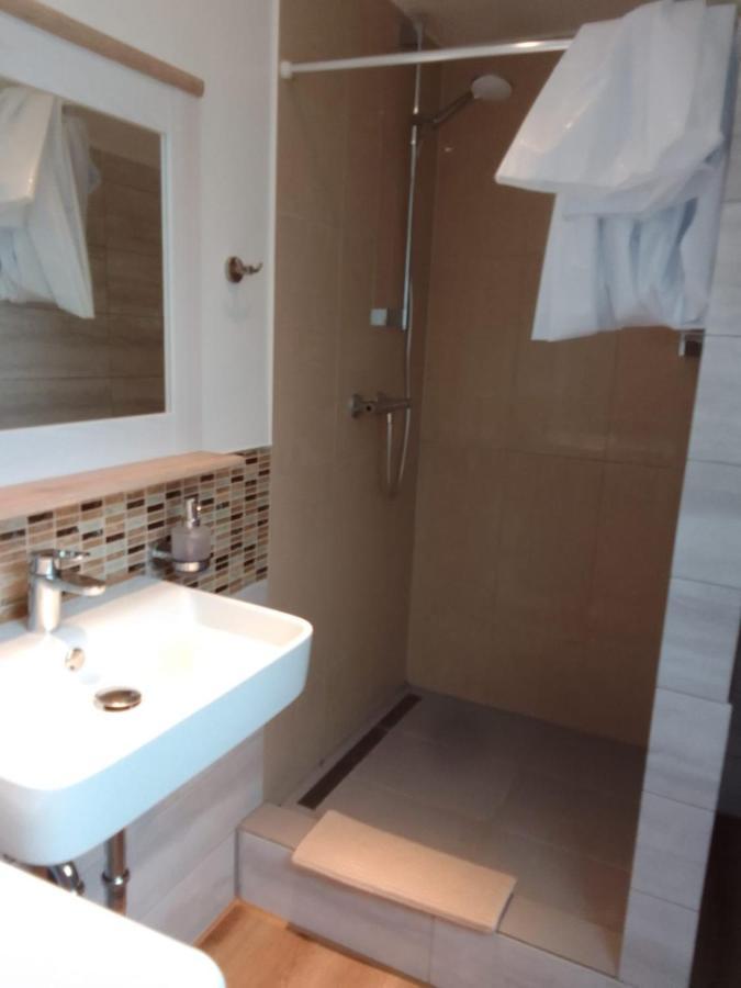 Schlafhuette Hotel คัลเทินเคอร์เคน ภายนอก รูปภาพ