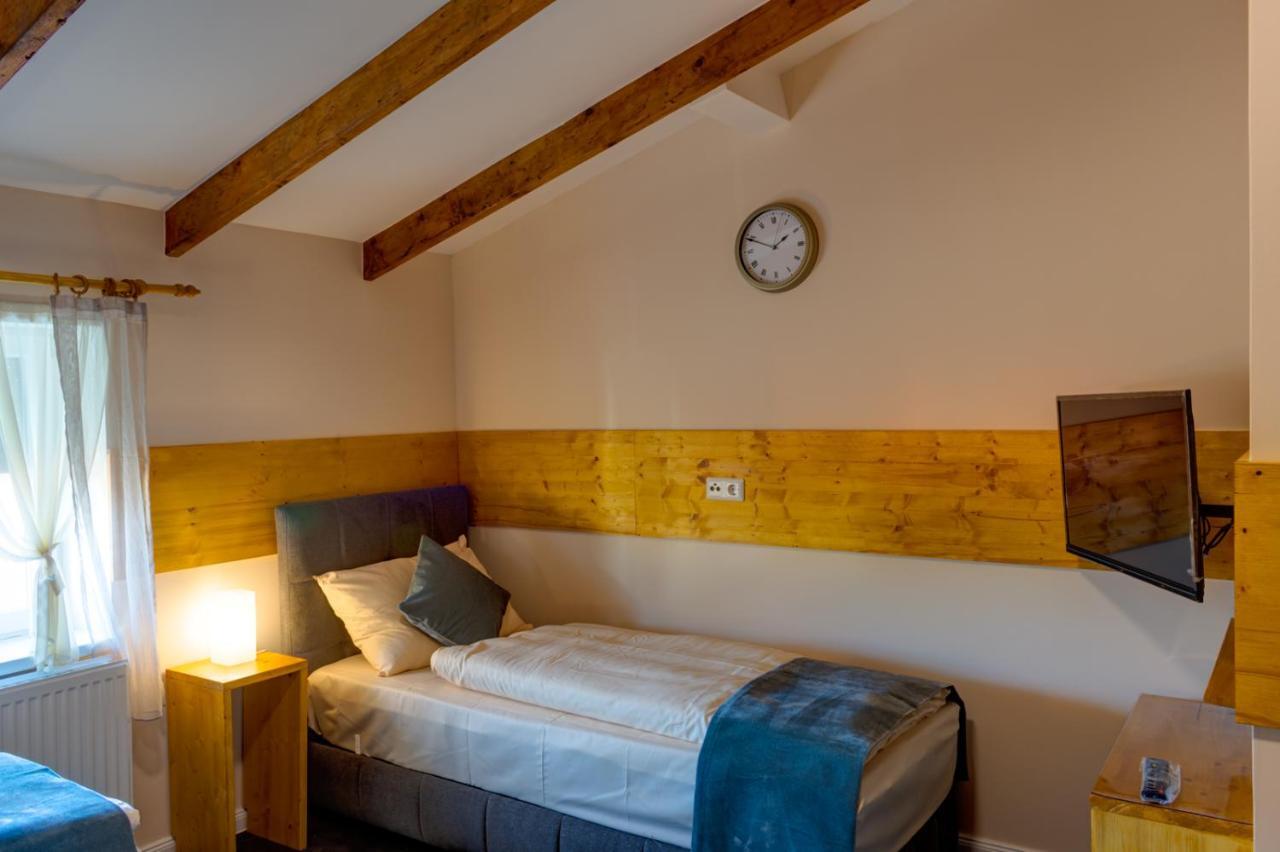 Schlafhuette Hotel คัลเทินเคอร์เคน ภายนอก รูปภาพ