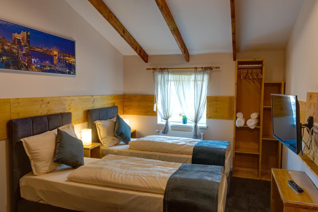 Schlafhuette Hotel คัลเทินเคอร์เคน ภายนอก รูปภาพ